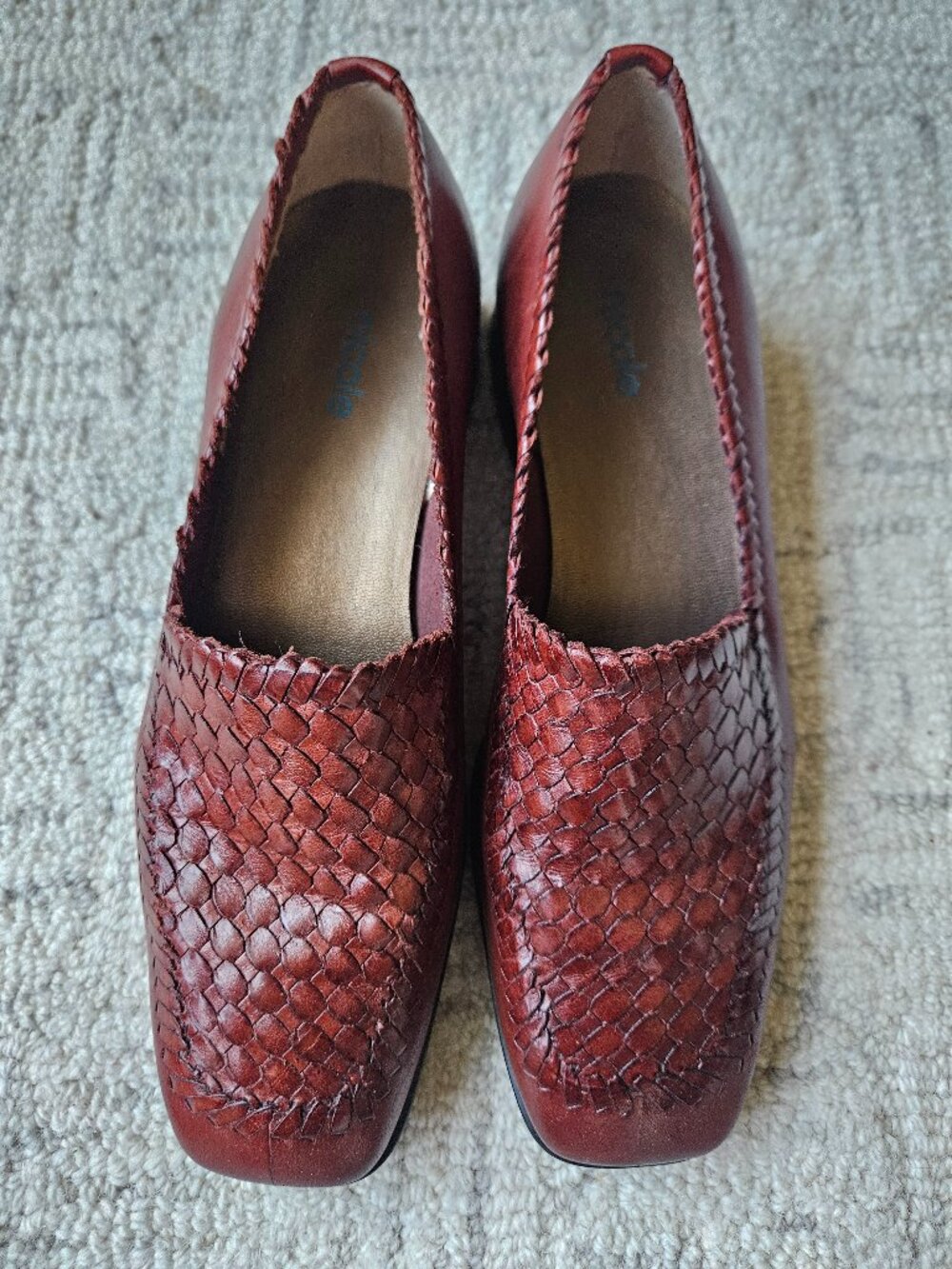 Brown woven leather Nicole women's loafers made in brazil sz 7 great condition